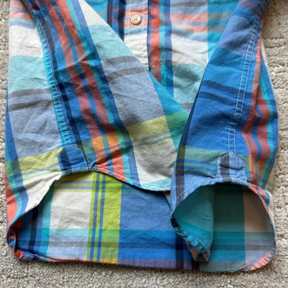 Short sleeved button down. - Picture 4 of 4